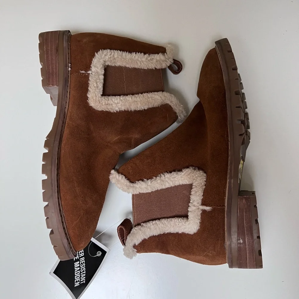Steve Madden Water Resistant Suede Ankle Boots with Faux Fur‎ Trim Size 6.5